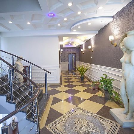 Golden Seconds Hotel Yerevan Exterior foto