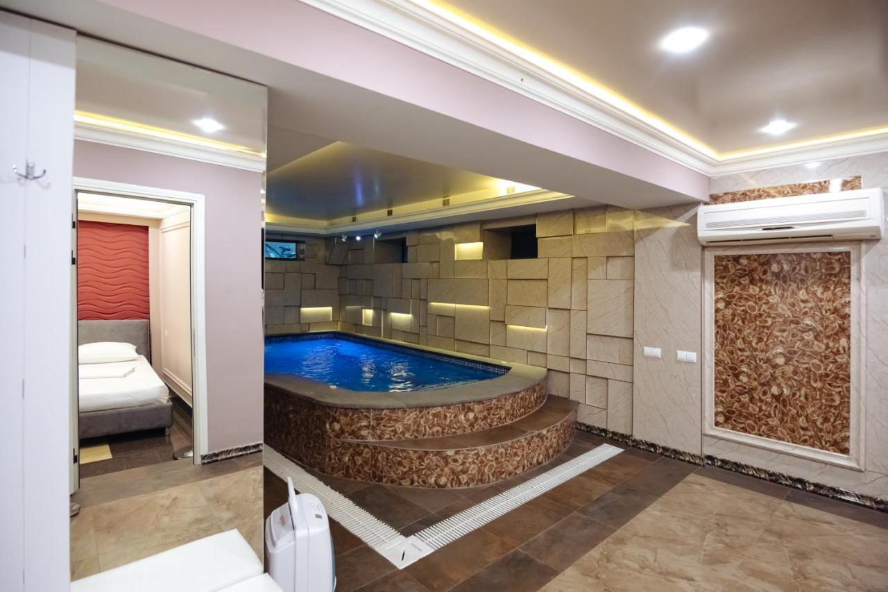 Golden Seconds Hotel Yerevan Exterior foto
