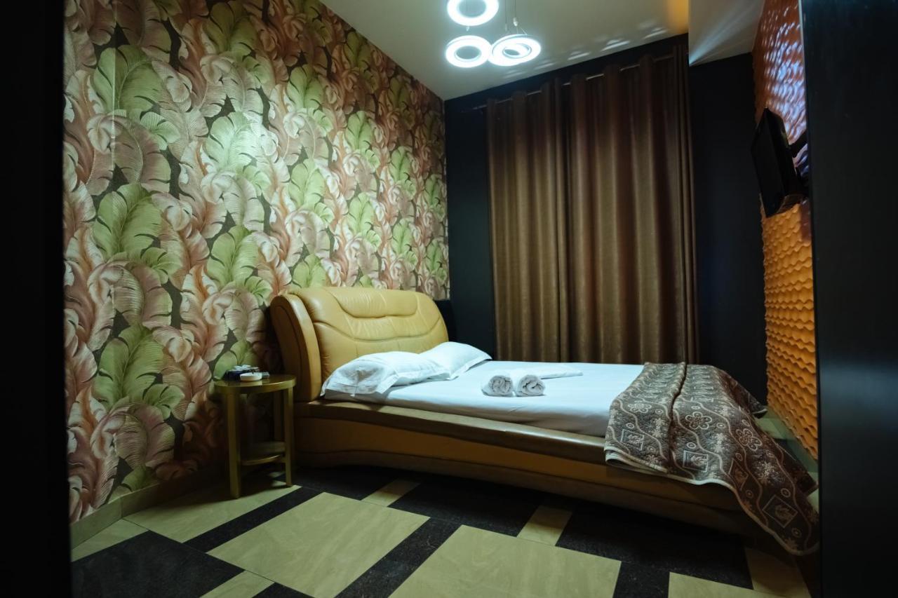 Golden Seconds Hotel Yerevan Exterior foto