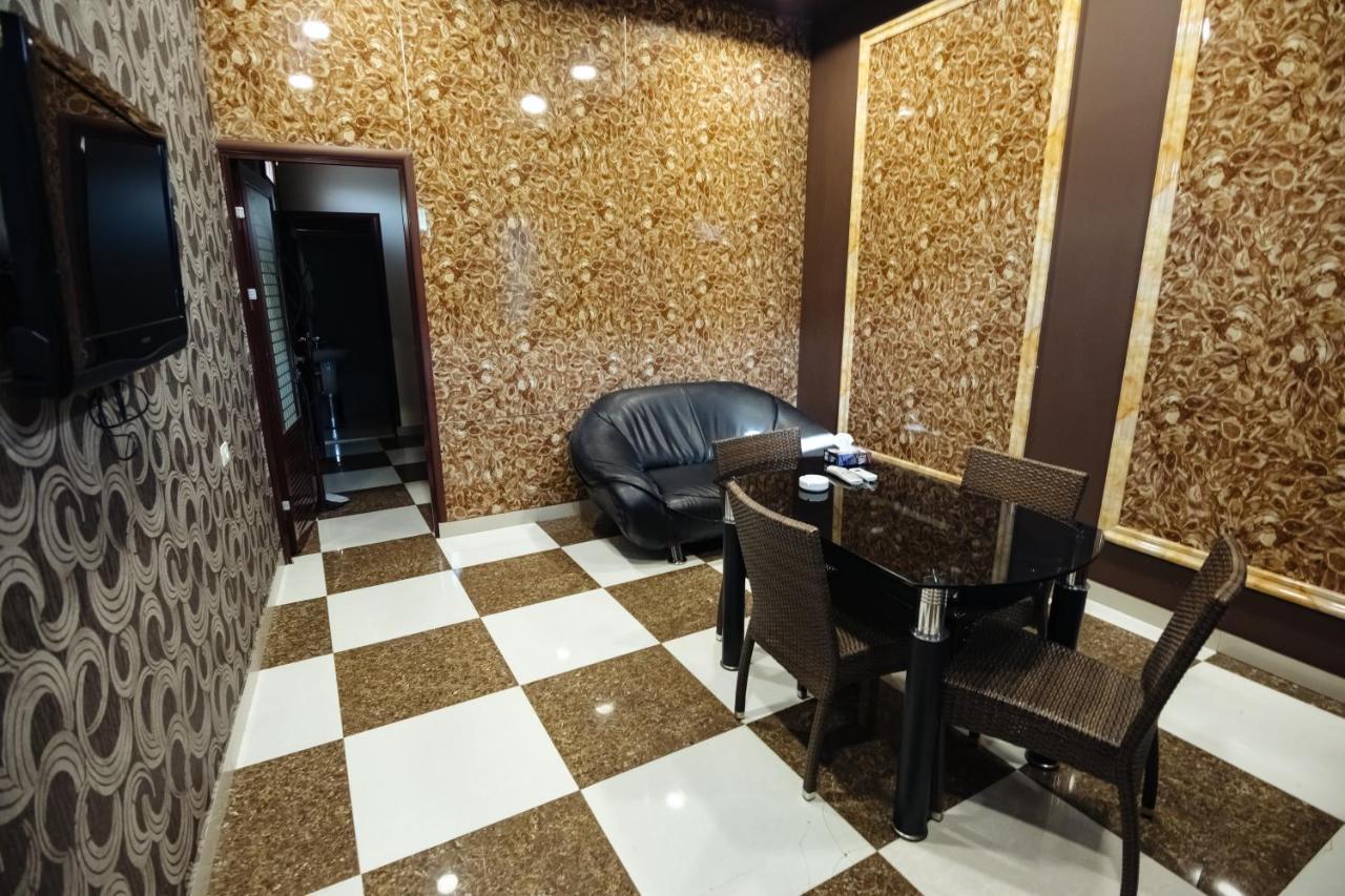 Golden Seconds Hotel Yerevan Exterior foto