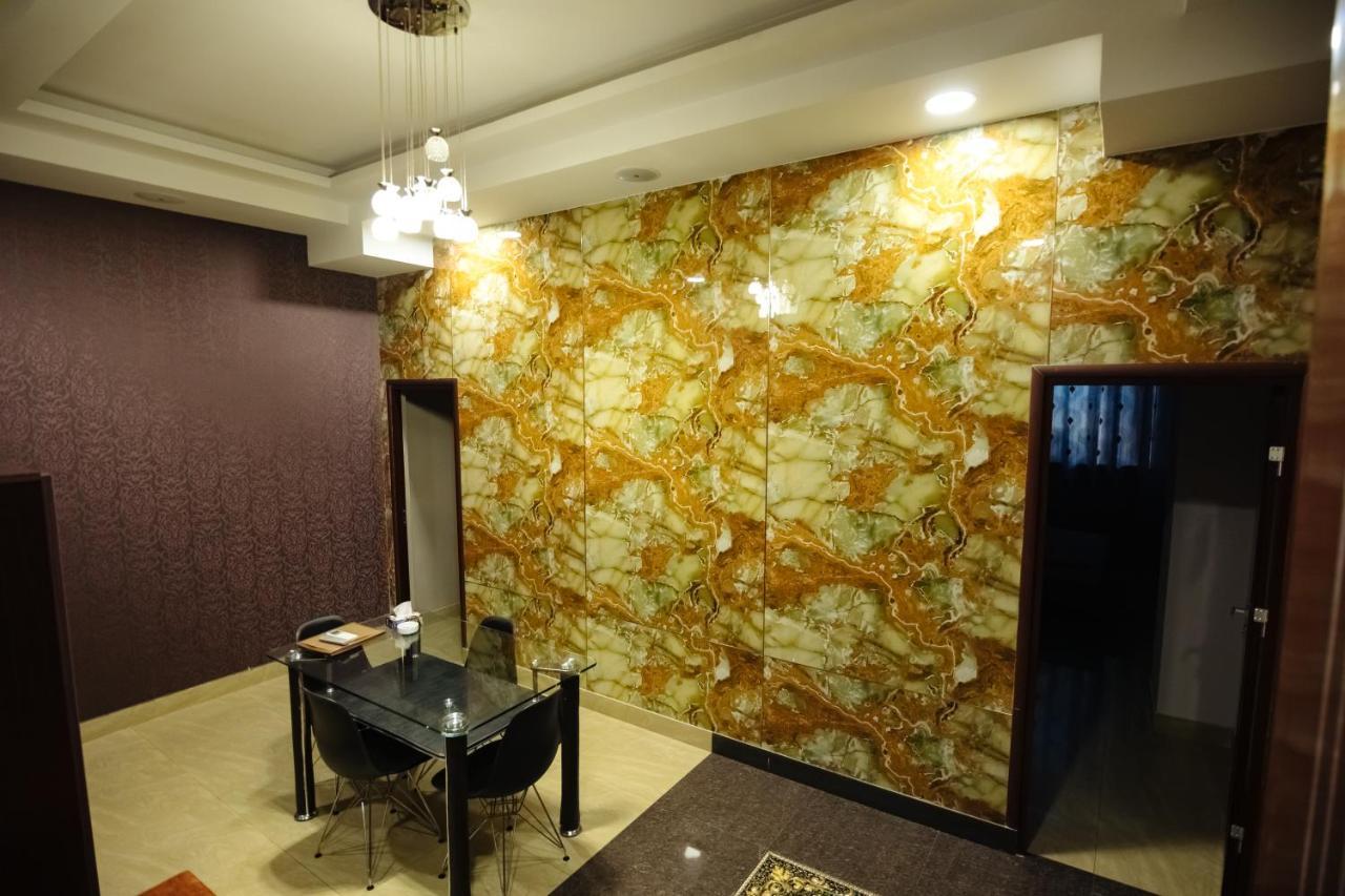 Golden Seconds Hotel Yerevan Exterior foto