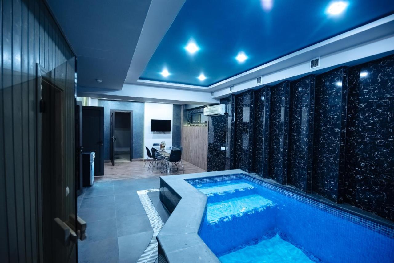 Golden Seconds Hotel Yerevan Exterior foto