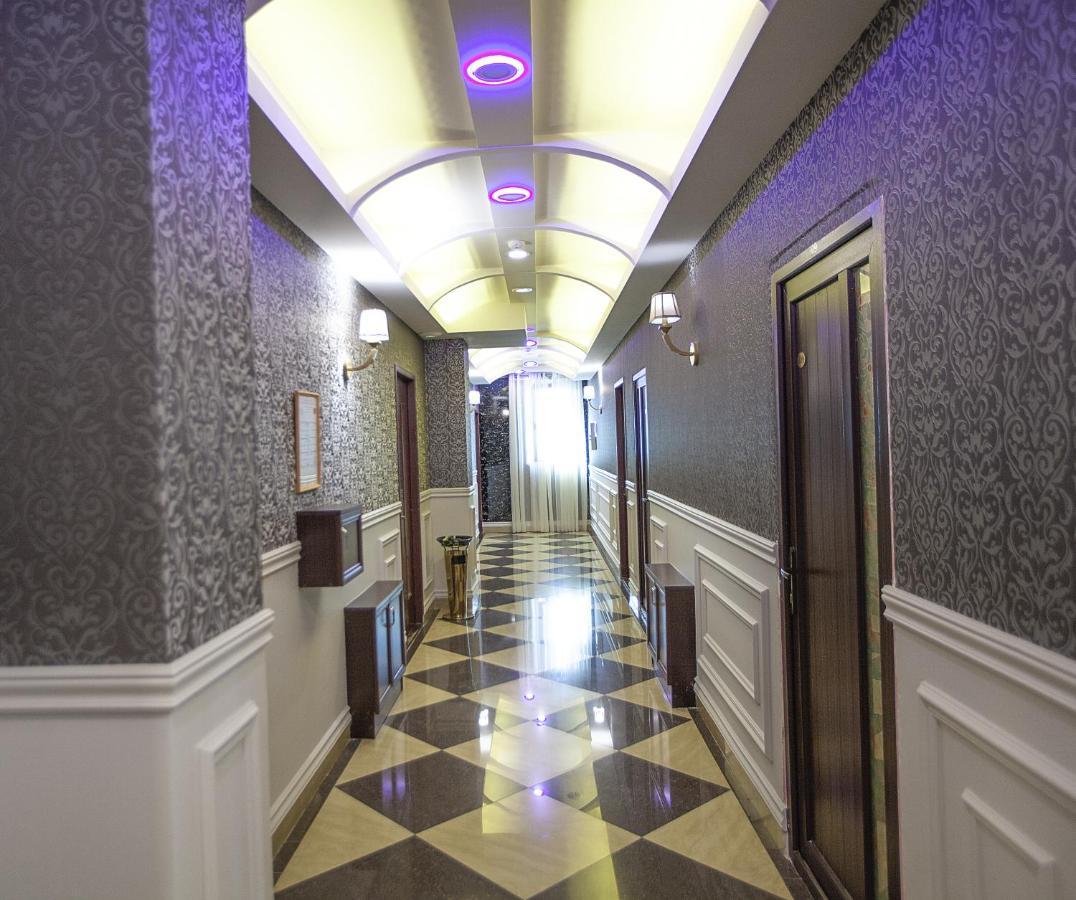Golden Seconds Hotel Yerevan Exterior foto