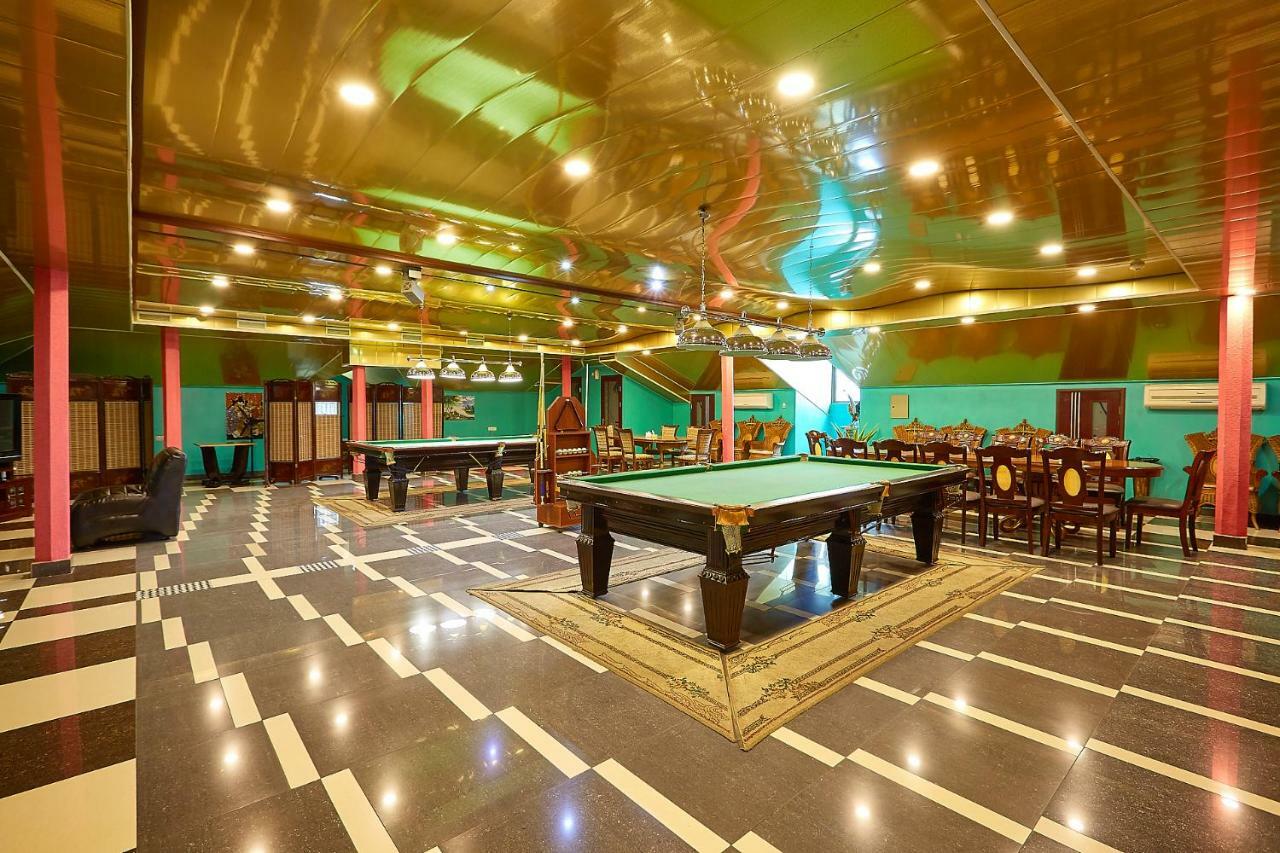 Golden Seconds Hotel Yerevan Exterior foto